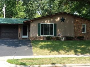 68 Meadowlark Dr, Decatur, IL 62526