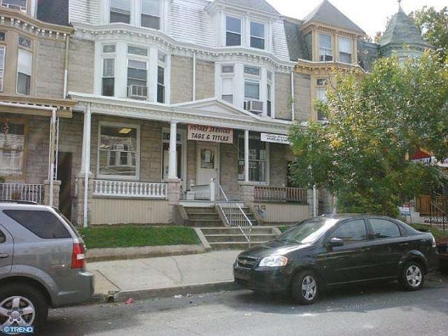 2nd image of 122 W Greenwich St