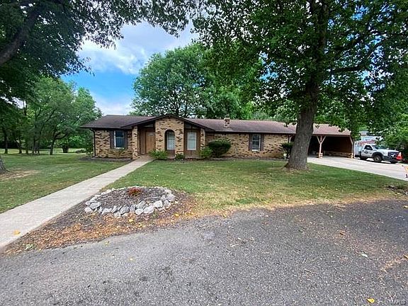 3rd image of 902 Cottonwood Ln