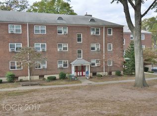 1490 W Terrace Cir APT 6, Teaneck, NJ 07666
