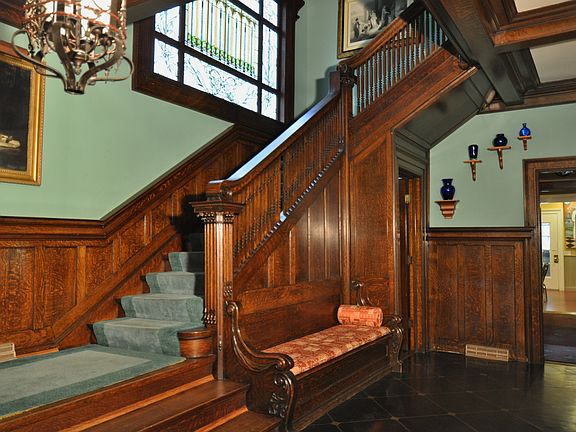 2nd image of 300 N Kenilworth Ave