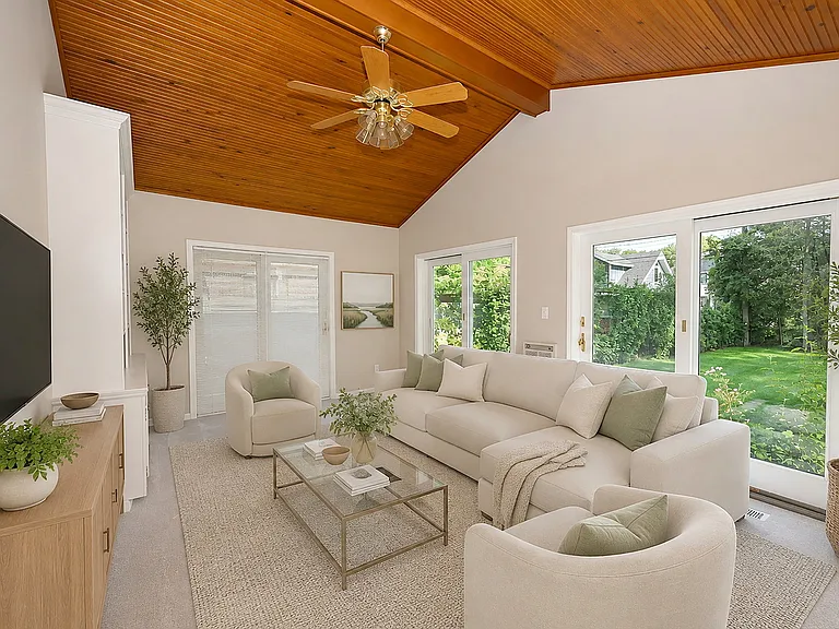 2453 Windemere Rd — Photo 8