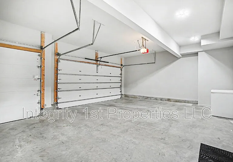 1304 NW 107th Ter — Photo 17