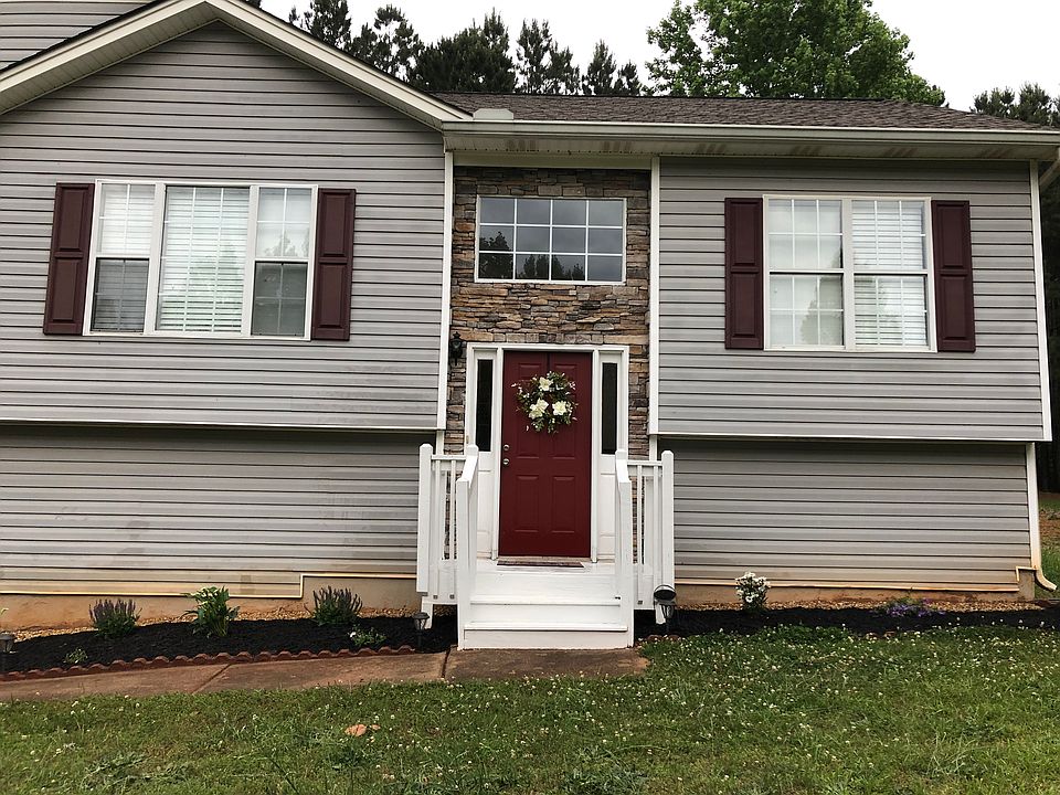 2nd image of 190 Greentree Trl