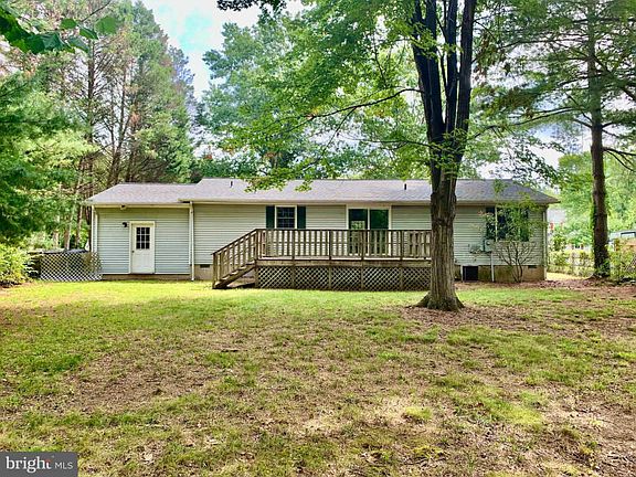 5th image of 2027 Dewey Dr