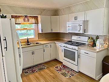 5th image of 601 W Lakeview Dr