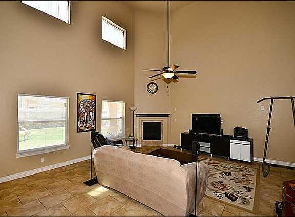 5th image of 11557 Porfirio Payan Dr