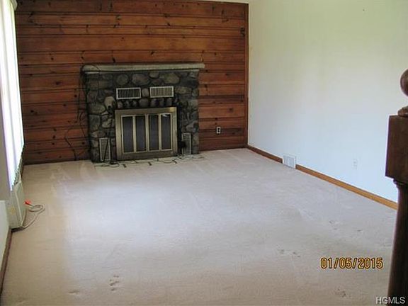 4th image of 29 Ethan Allen Dr
