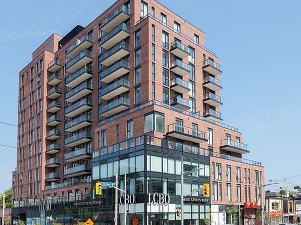185 Alberta Ave #205, Toronto, ON M6C 0A5