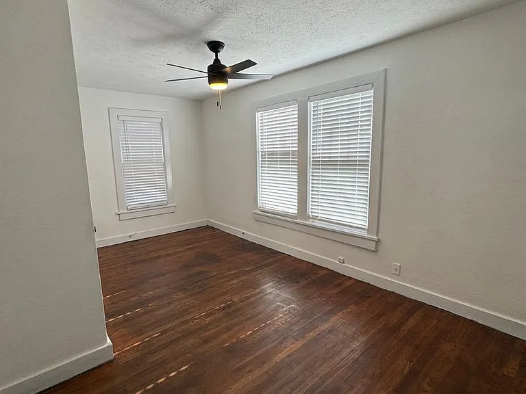 3205 S Tyler St — Photo 13