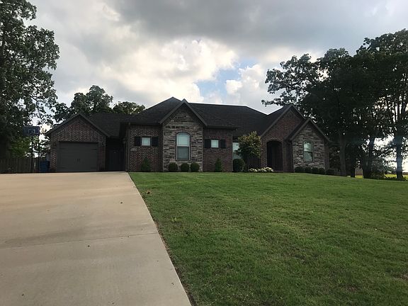 2nd image of 12184 Lost Oak Dr
