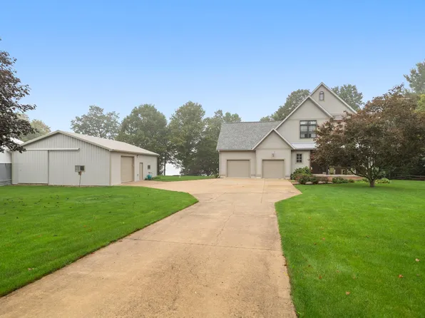 1177 Rustic Hills Dr, Union City, MI 49094