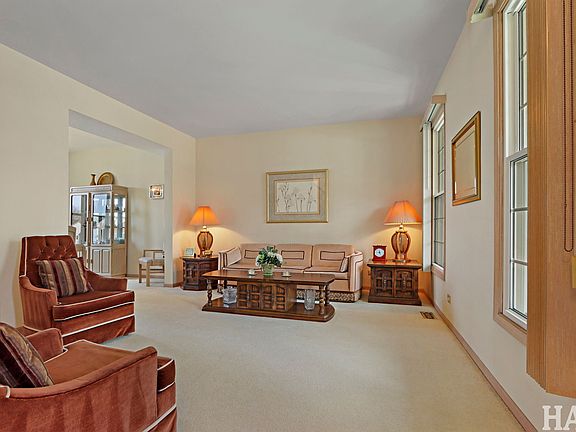 5th image of 1160 Hillside Ave