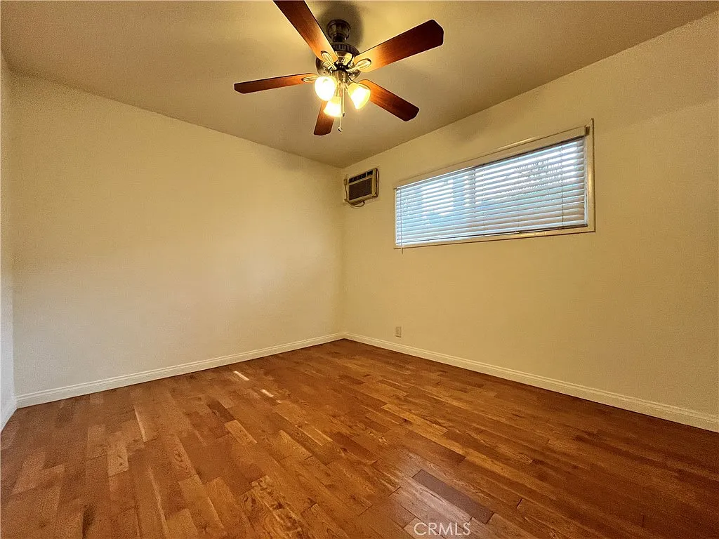 2 bed, 817 sqft, $2,700 — Photo 2
