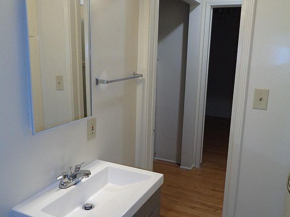 4th image of 7845 Flight Ave