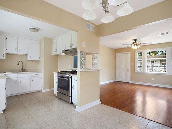 4th image of 553 Saint Ann St