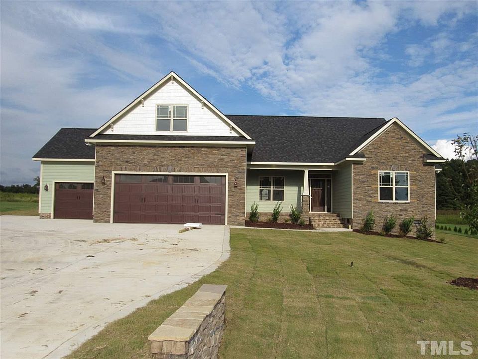 1st image of 71 Saddle Ct