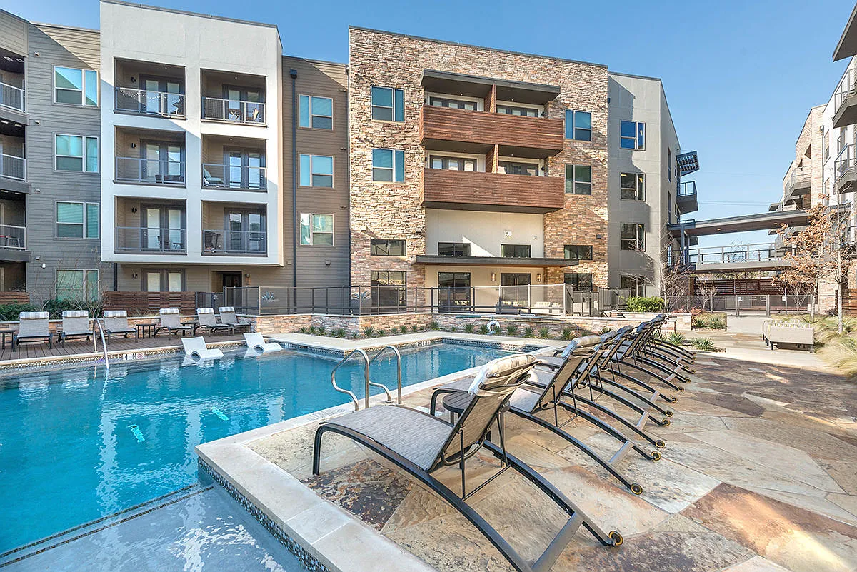 The Lucas Apartments — Photo 4