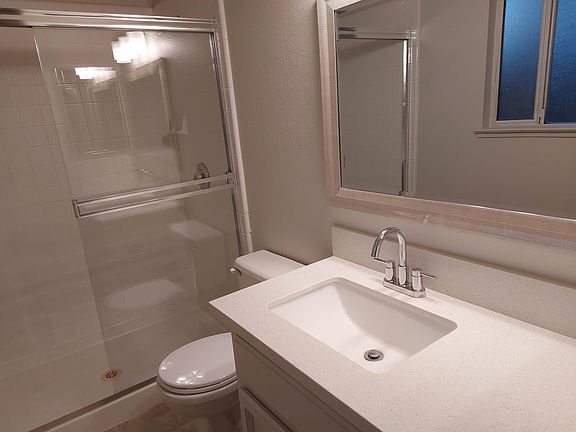 Master Bathroom en suite to Master Bedroom