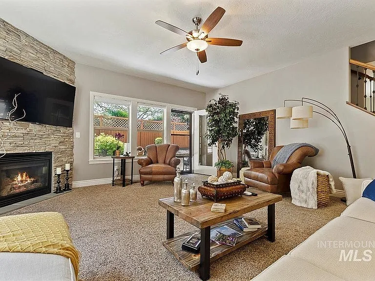 2549 E Satterfield St — Photo 21