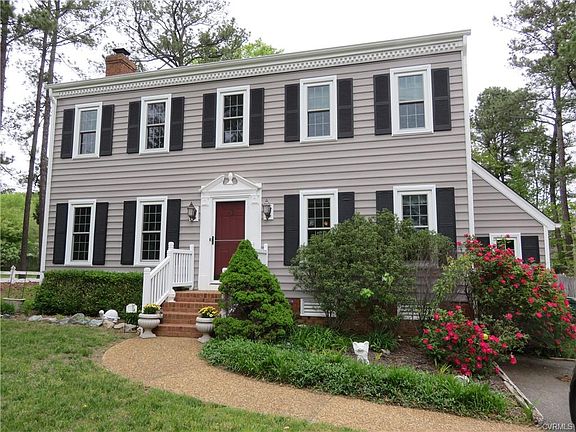 3rd image of 9740 Kingscroft Dr