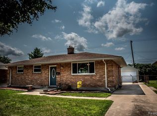 221 Donnalee Dr, Monroe, MI 48162