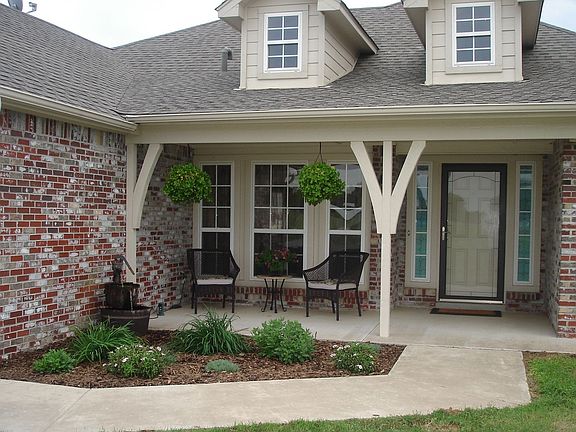 Great Country Setting!