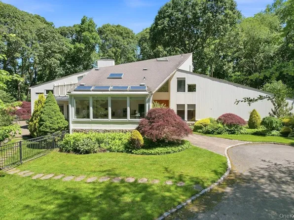 29 Amber Lane, Oyster Bay Cove, NY 11771