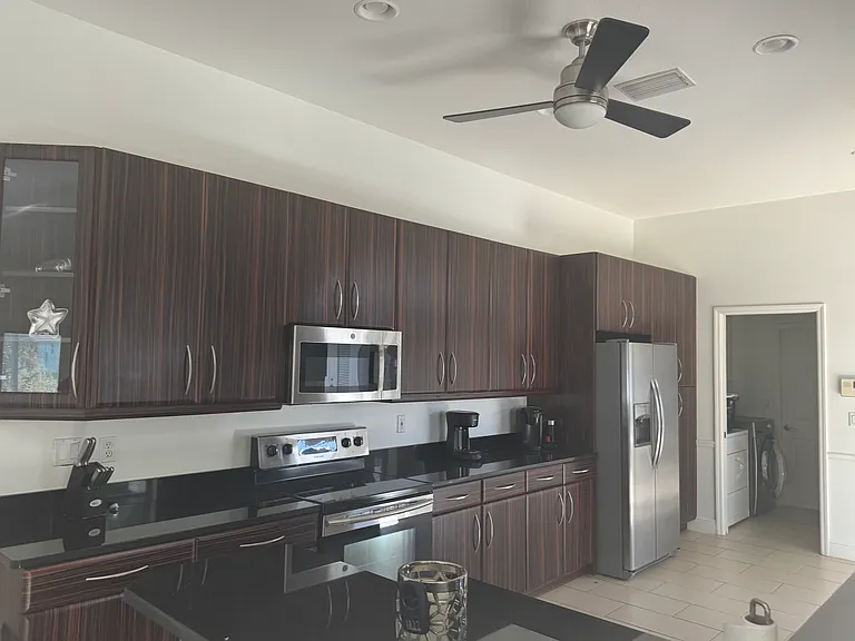 127 SE 6th St — Photo 9