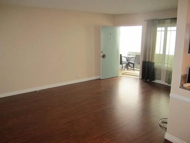 11822 Kiowa Ave #8 — Photo 4