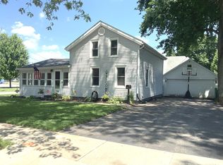 304 Fair St, Sycamore, IL 60178