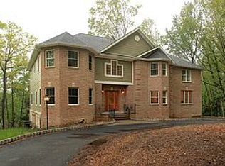 12 Kosakowski Dr, Morris Plains, NJ 07950