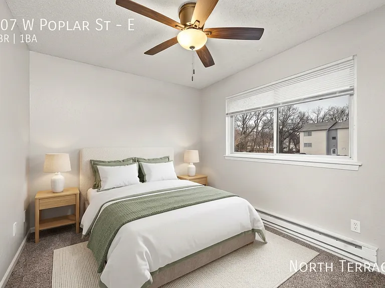 Poplar Place — Photo 7