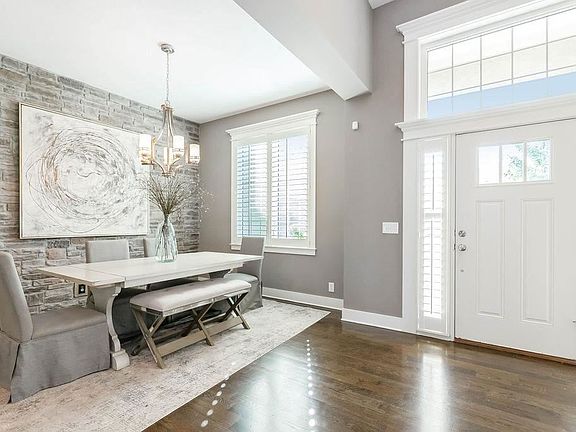 3rd image of 4109 NE Edmonson Cir