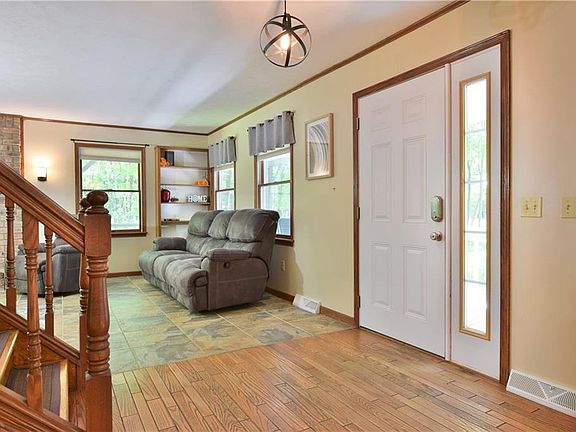 3rd image of 1026 Howland Springs Blvd SE