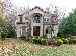 11 Skyview Dr #A, Stamford, CT 06902