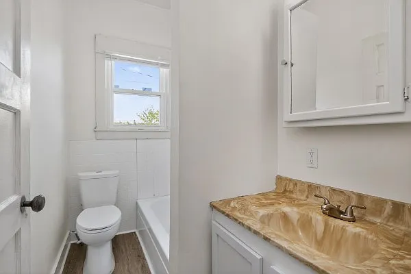 903 Berry St — Photo 10