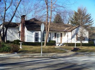 1704 Schuyler St, Peru, IL 61354