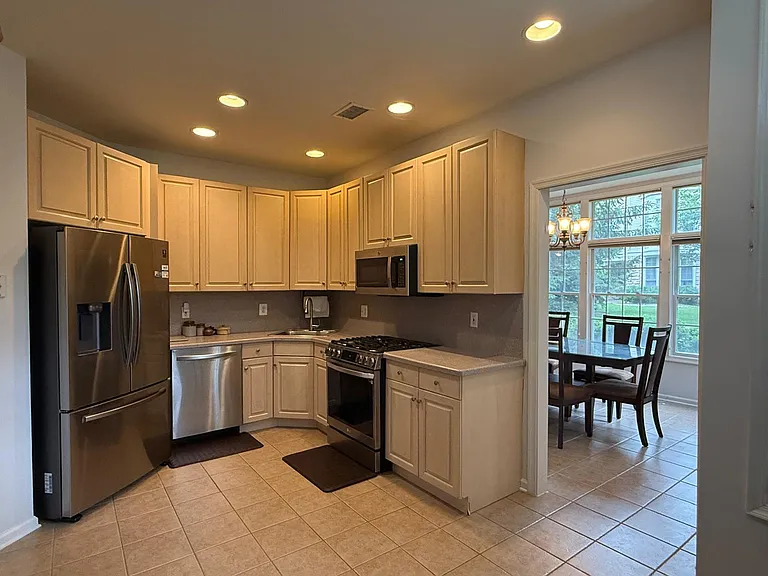 620 Turlington Ct — Photo 5