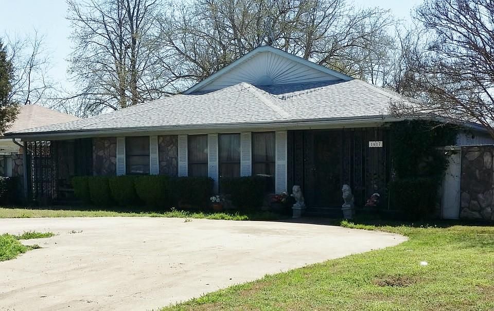 1st image of 1617 Parkhaven Dr