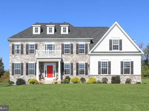 213 Winterberry Ln, Chalfont, PA 18914