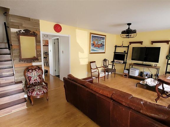 2nd image of 8829 Santa Bella Dr