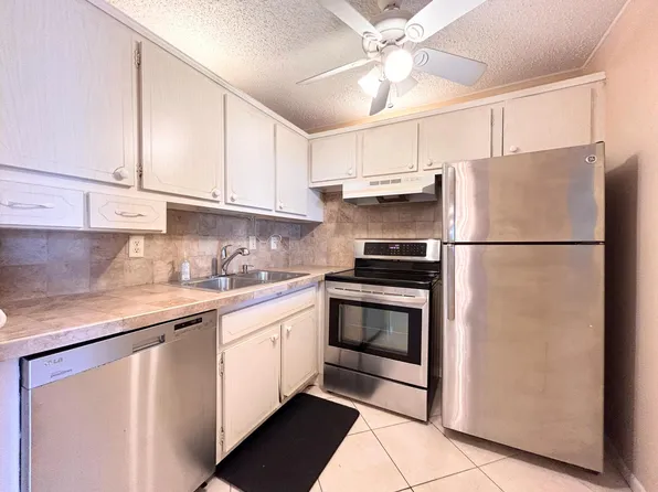 600 Horizons W #106, Boynton Beach, FL 33435