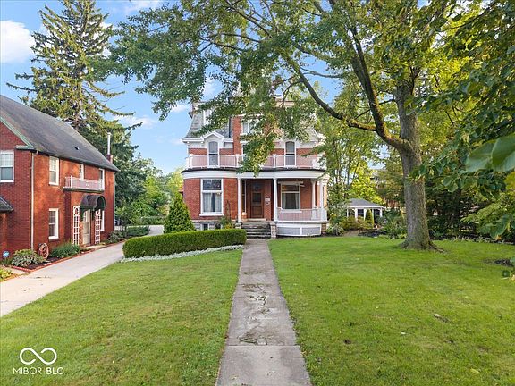 38th image of 524 W Sycamore St