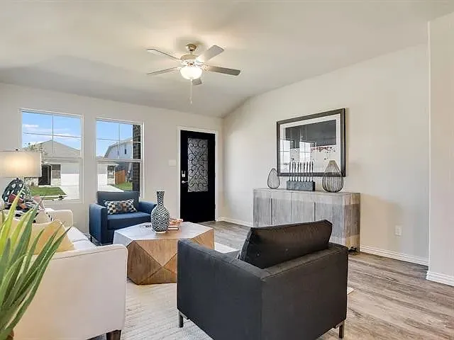 6320 Armadillo Ct — Photo 8