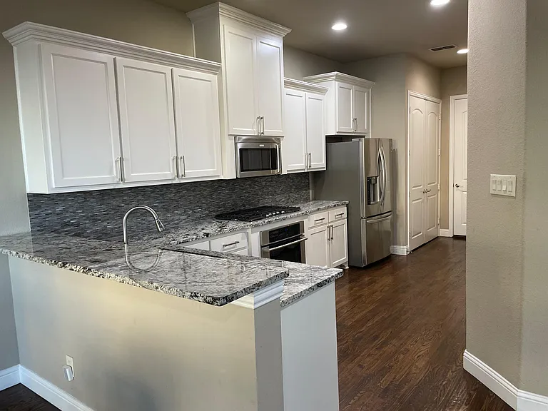10557 Chaucer Hill Ln — Photo 3