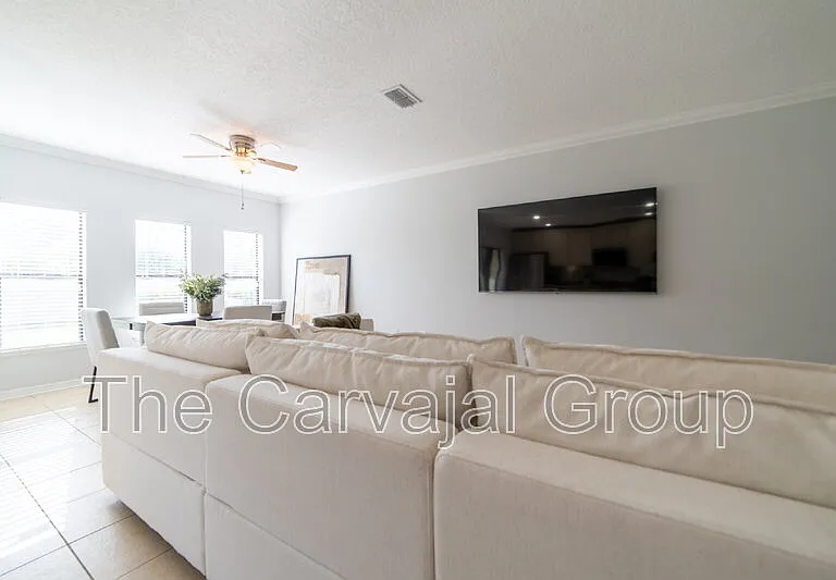 2210 Seven Oaks Dr — Photo 14