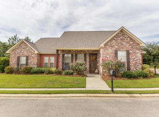 4 Karlee Dr, Hattiesburg, MS 39402