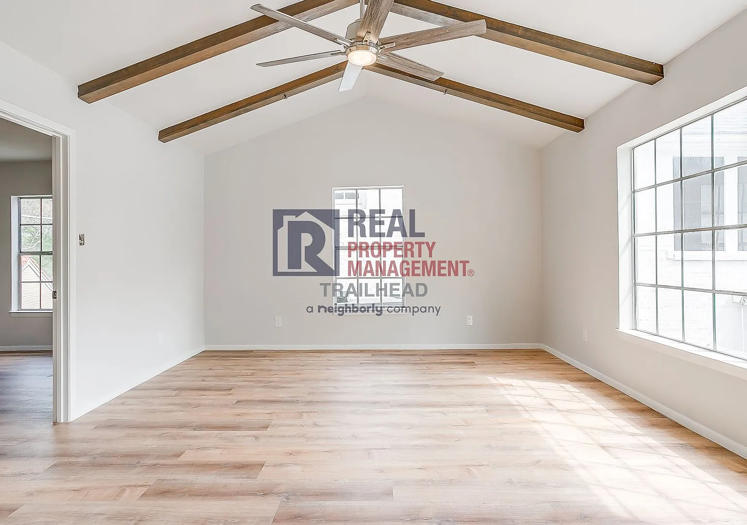 Stylish 1 Bed 1 Bath - Great Location — Photo 4