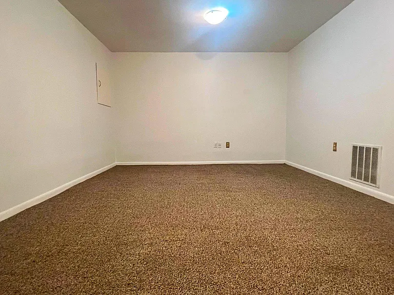 5808 Waterdale Ct — Photo 20